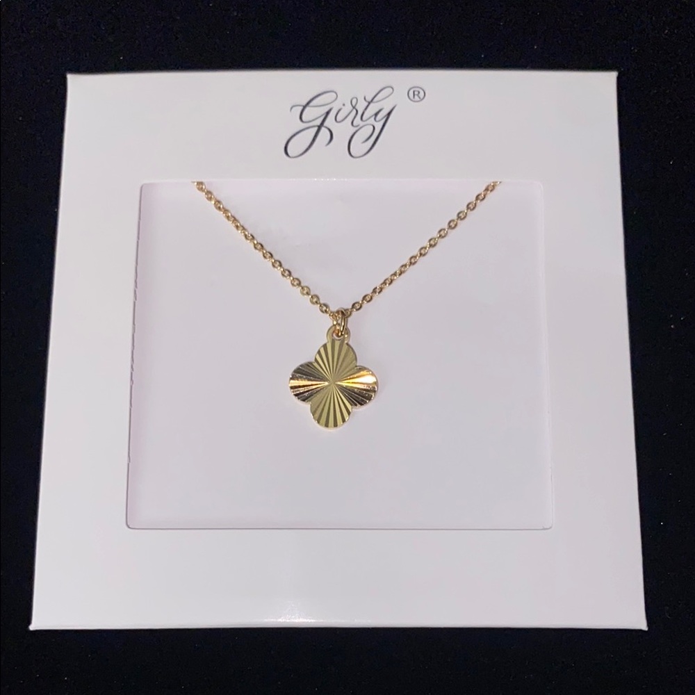 Gold Clover Pendant Necklace